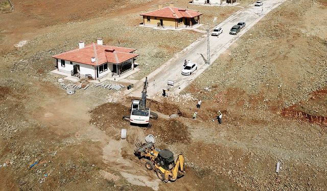7 İlçe 34 mahallede köy evlerine 240 milyonluk altyapı yatırımı