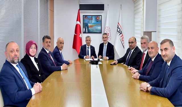 Görgel, “Kahramanmaraş stadyumu için imzalar atıldı”