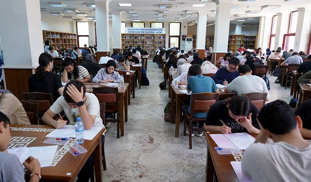 Büyükşehir’den 11 ilçede üniversite adaylarına YKS provası