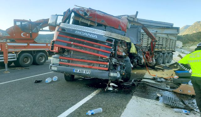 Kahramanmaraş’ta tır devrildi: 1 kişi hayatını kaybetti, 1 kişi yaralı