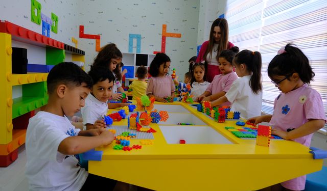Onikişubat Belediyesi’nin ‘Minik Kalpler Yaz Okulu’nda eğitim heyecanı başladı