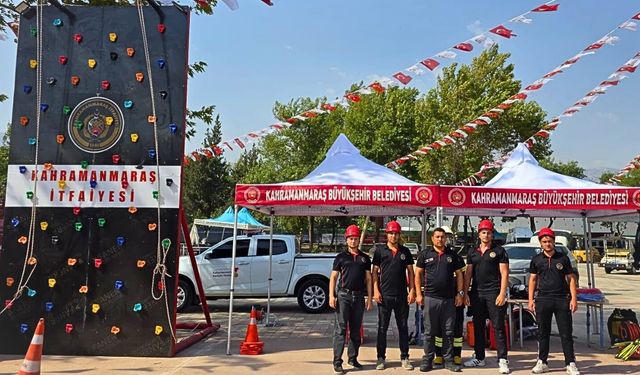Kahramanmaraş itfaiyesi fuar standında göz doldurdu