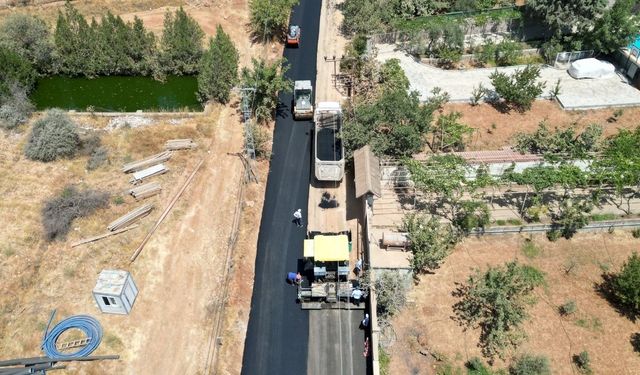 Dulkadiroğlu Belediyesi’nden Ayaklıcaoluk ve Akyar’da asfalt çalışması