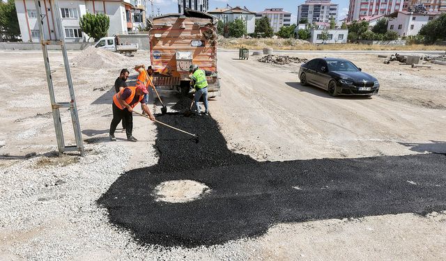 KASKİ, Elbistan’da da asfalt mesaisini sürdürüyor