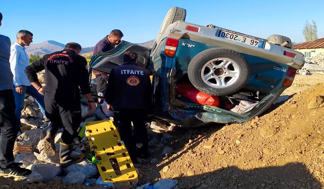 Göksun’da kontrolden çıkan jeep devrildi: 2 yaralı