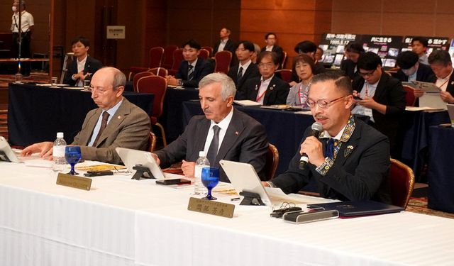 Vali Ünlüer Japonya’da “Yaratıcı Yeniden Yapılanma Zirvesi”ne katıldı