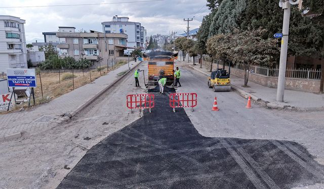 Kahramanmaraş’ta asfalt mesaisi aralıksız sürüyor