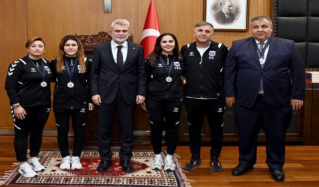 Görgel, Avrupa’ya Damga Vuran Büyükşehir’in Kadın Goalball Takımını ağırladı