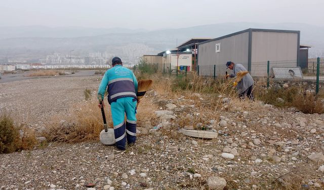 Dulkadiroğlu Belediyesi, Umut Konteyner Kent ve ilçe genelinde temizlik çalışmalarını sürdürüyor
