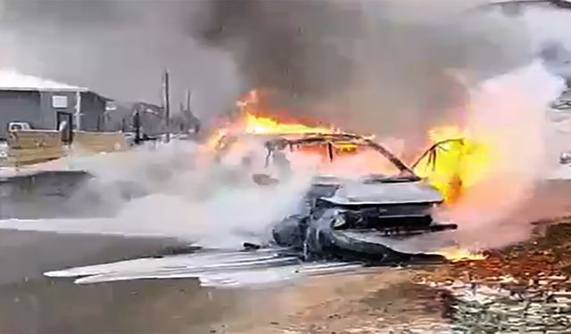 Kahramanmaraş’ta otomobil yangını korkuttu