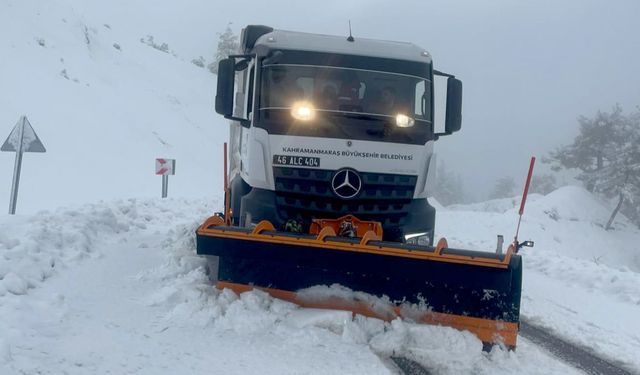 Kırsalda Kar Seferberliği; Büyükşehir ekipleri 7/24 sahada