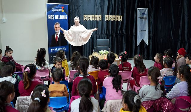 Edebiyatın şehrinde minikler masal yolculuğuna çıktı