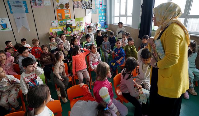 Büyükşehir’den miniklere masal şöleni