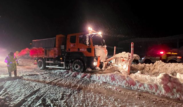 Kahramanmaraş’ta yoğun kar yağışı hayatı olumsuz etkiledi