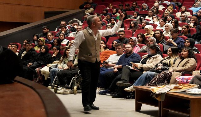 Onikişubat Belediyesi’nin YKS ve KPSS Kazandıran Taktikler Kampı yoğun ilgi gördü