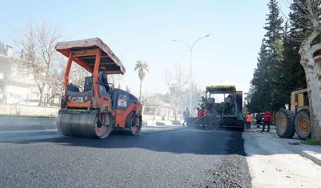 Kahramanmaraş’ta asfalt çalışması kesintisiz sürüyor