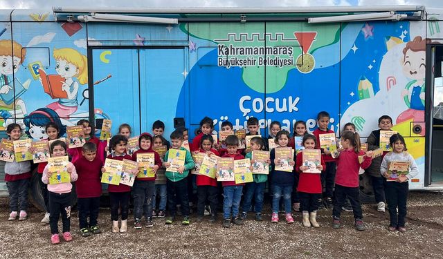 Büyükşehir’in Mobil Kütüphanesi Mart’ta yüzlerce çocuğa ulaştı