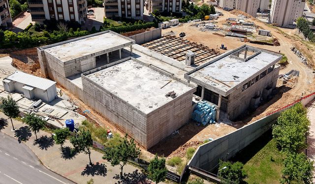 Türkiye’ye örnek olacak Kahramanmaraş Gençlik ve Spor Merkezi yükseliyor