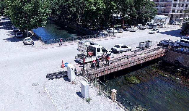 Elbistan’daki Köprüler Büyükşehir’in dokunuşuyla yenileniyor