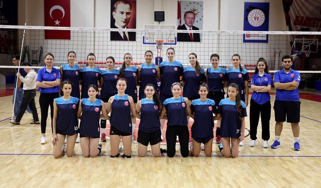 Büyükşehir Belediyespor Kadın Voleybol Takımı, 2. Lig maratonuna hazırlanıyor