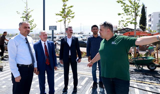 Başkan Toptaş, mahallelerin yaşam kalitesini artıran parkları ziyaret etti