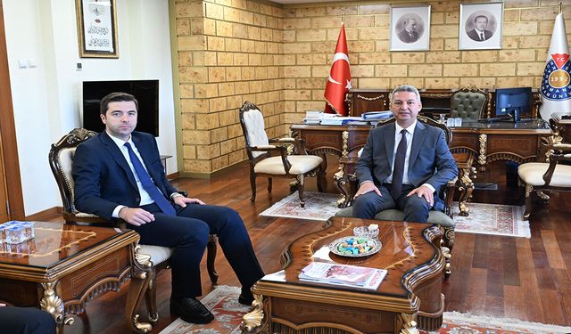 Gençlik Hizmetleri Genel Müdürü Efendioğlu’ndan Rektör Okumuş’a ziyaret