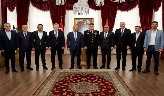 AK Parti Kahramanmaraş Heyeti İl Jandarma Komutanı Tataroğlu’nu Ziyaret Etti
