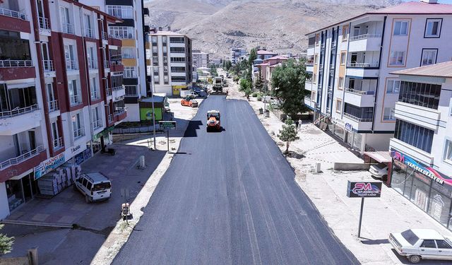 Büyükşehir’den Elbistan’da sokak sokak cadde cadde asfalt