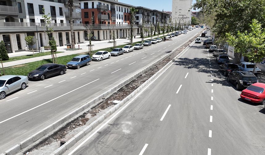 Azerbaycan Mahallesi’nin yolları Büyükşehir’den