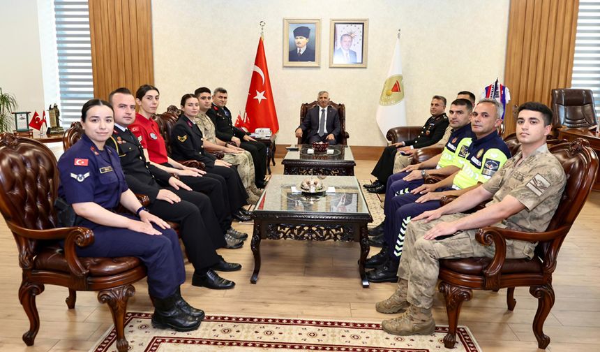 Vali Ünlüer, Jandarma teşkilatını kabul etti