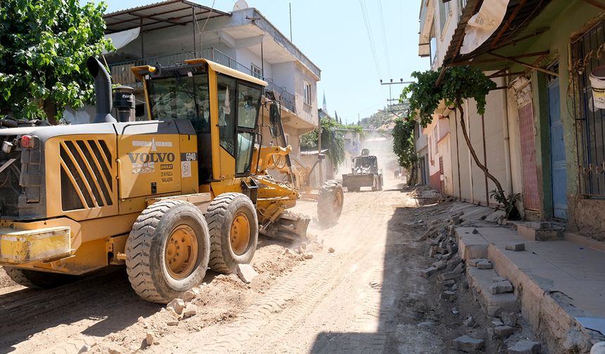 Onikişubat Belediyesi’nden Önsen’de 10 bin metrekarelik kilit parke yatırımı