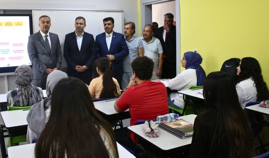 Onikişubat Belediyesi’nin YKS kurslarında yeni döneme başladı