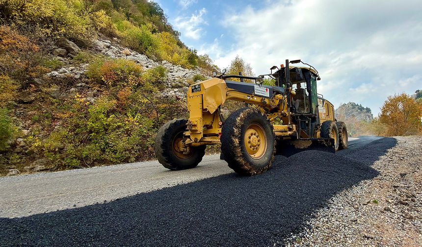 Andırın’a Ulaşımı 20 Kilometre Kısaltan Arterde Son Çalışmalar Yapılıyor