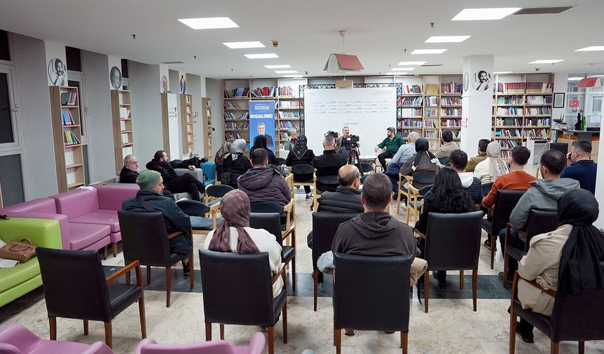 Kahramanmaraş’ta öykü yazmanın inceliklerini ele aldı