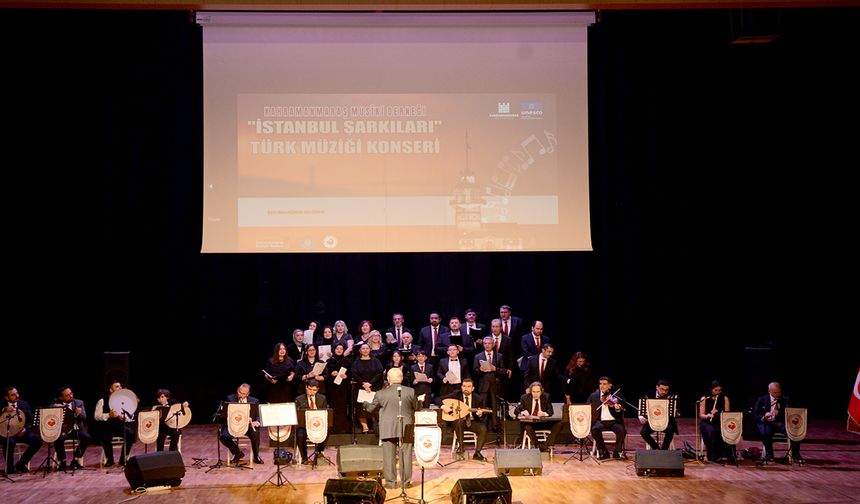 “İstanbul Şarkıları” konseri müzikseverlere keyif dolu bir akşam yaşattı