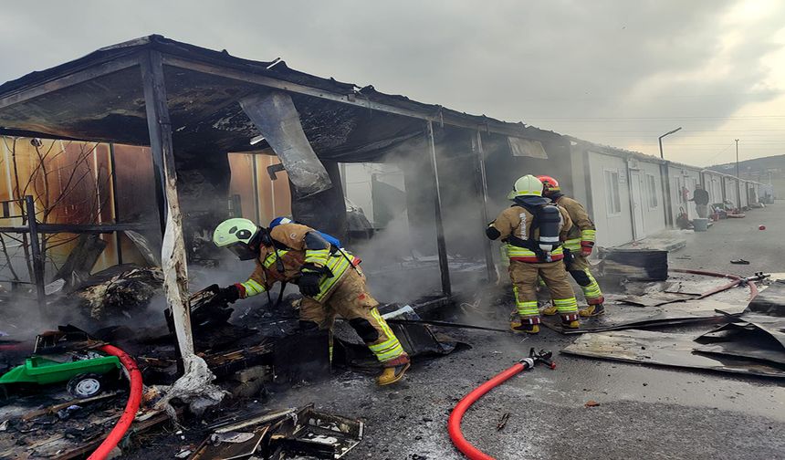 Kahramanmaraş’ta kadın kaldığı konteyneri ateşe verdi