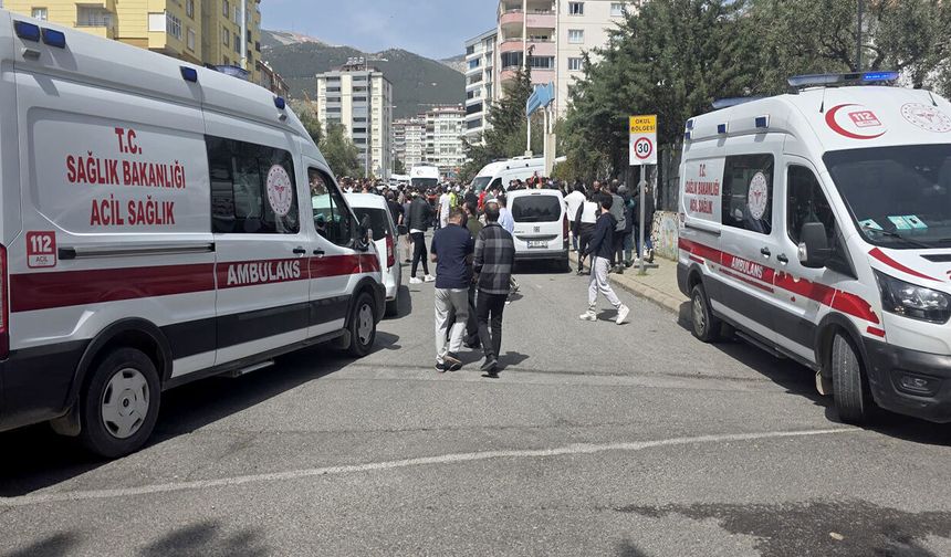 Kahramanmaraş’ta okulda silahlı saldırı: 1 öğretmen ve 8 öğrenci hayatını kaybetti