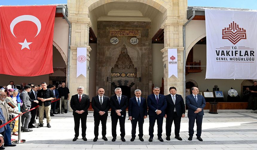 Tarihi Ulu Camii, Cumhurbaşkanı Erdoğan’ın Canlı Bağlantıyla katıldığı törenle ibadete açıldı