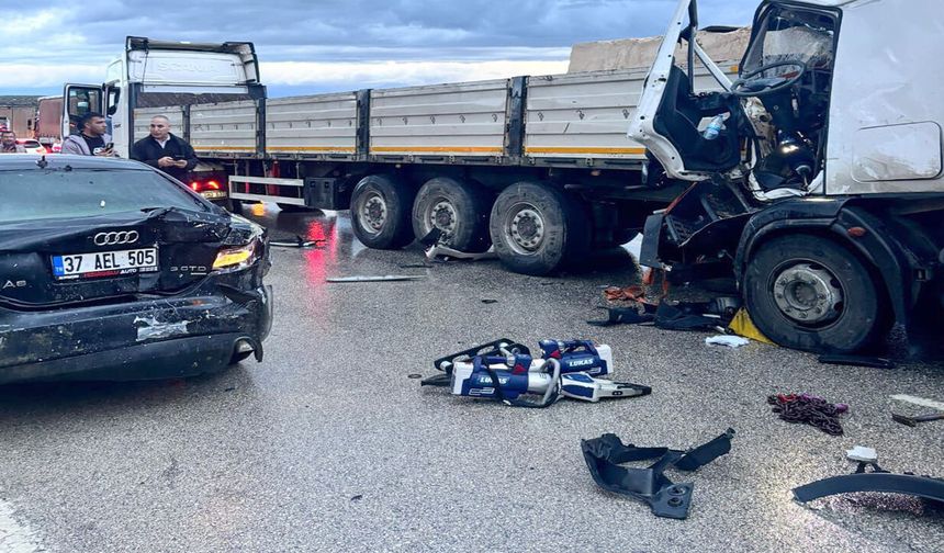 Gaziantep-Adana-Tarsus Otoyolunda zincirleme kaza: 10 yaralı