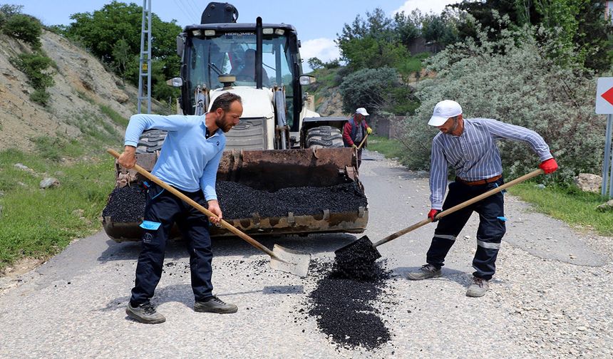 Dulkadiroğlu Belediyesi’nden Göllü Mahallesi’nde asfalt yama çalışması