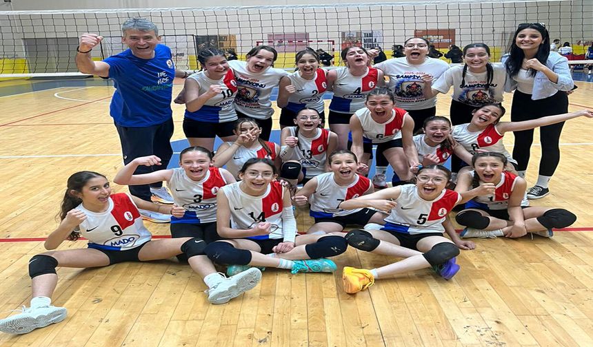 Onikişubat Belediyespor Midi Kız Voleybol Takımı Türkiye Şampiyonası yolunda