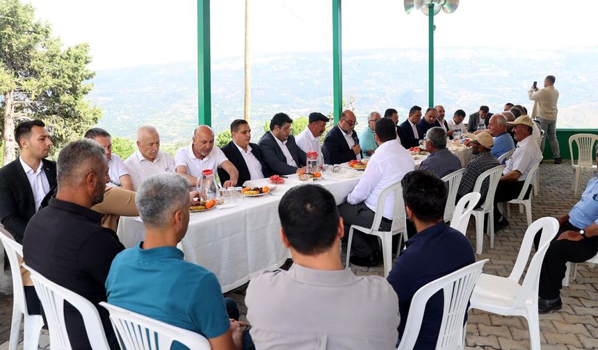 Başkan Akpınar 92. mahalle toplantısında Kabasakal Mahalle sakinleriyle buluştu