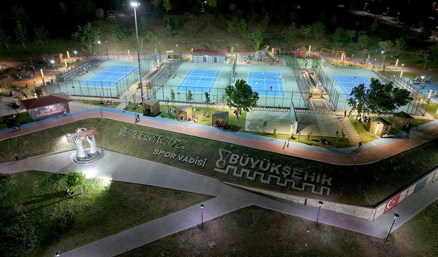 Büyükşehir, Tenis Kortlarında Çevrimiçi Rezervasyon sistemini başlattı