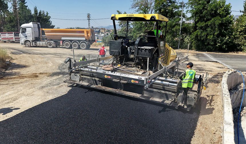 Büyükşehir’den Türkoğlu Kılılı’ya 12 milyonluk asfalt yatırımı