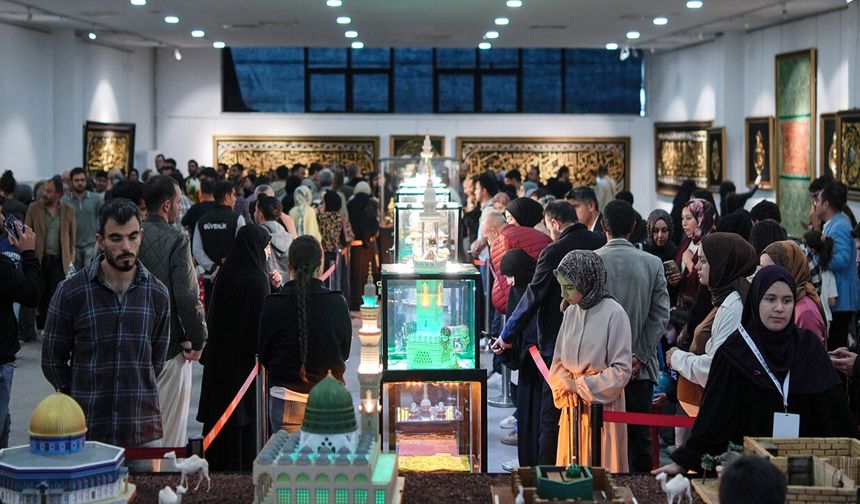 Başkan Toptaş’tan Mevlid Kandili’nde Kabe Örtüleri ve Mukaddes Emanetler Sergisi müjdesi