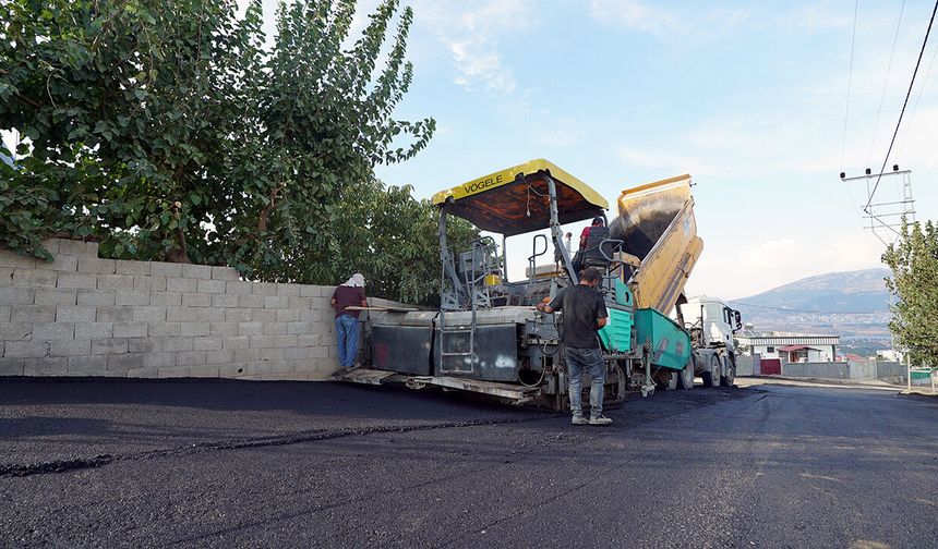 Büyükşehir, asfalt mesaisini yeni haftada 20 farklı noktada sürdürecek