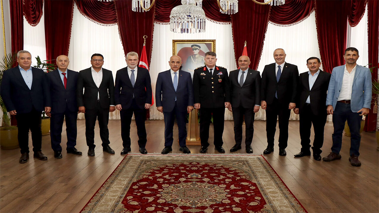 AK Parti Kahramanmaraş Heyeti İl Jandarma Komutanı Tataroğlu’nu Ziyaret Etti