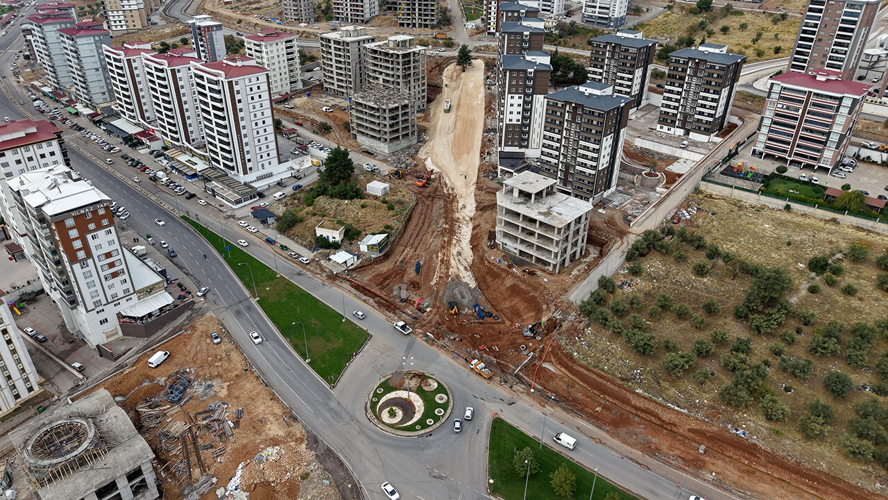 Tömek Kavşağı’nda trafiği rahatlatacak projeye start verildi